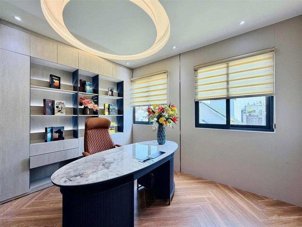 Nhà hẻm xe hơi có sổ đẹp nguyễn văn linh quận 7  giá chỉ 4.99 tỷ(tl), dt lớn 90m2, có hđ thuê sẵn