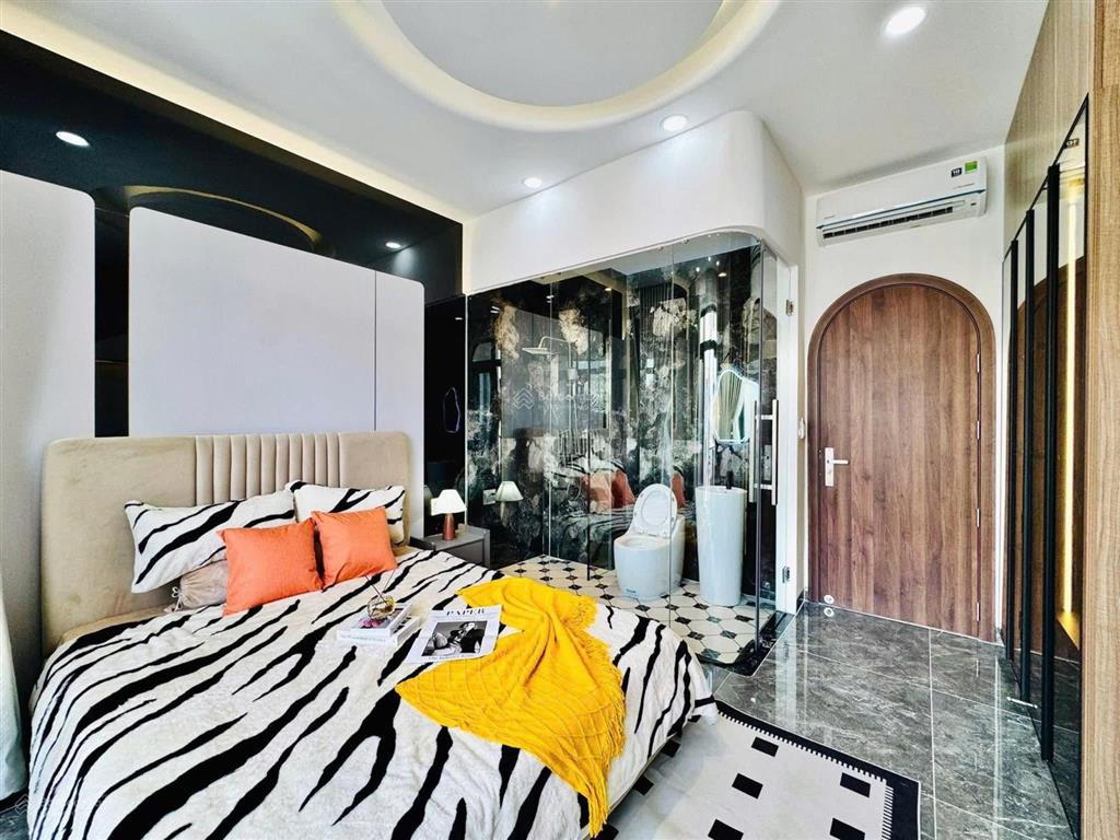 Bán nhà mặt tiền gấp xoay dòng tiền | nhà phạm văn đồng, thủ đức | giá tốt 4 tỷ 740(tl), có sổ hồng