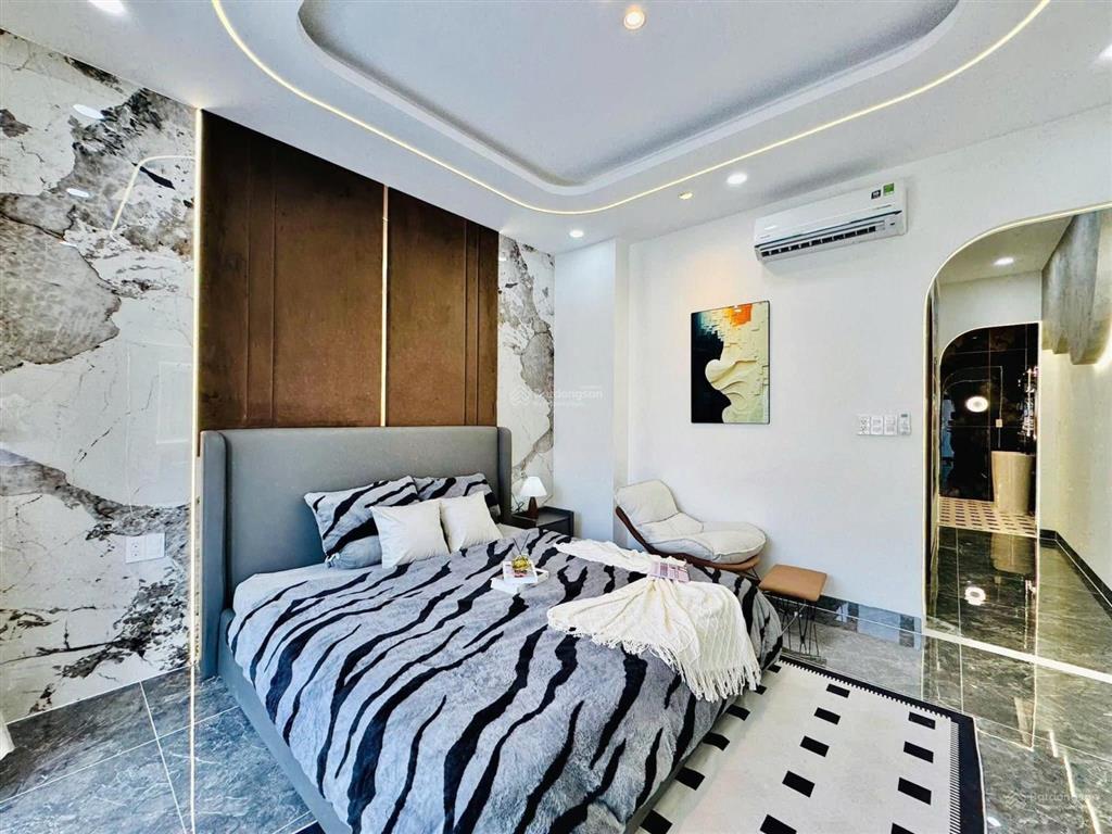 Bán nhà mặt tiền gấp xoay dòng tiền | nhà phạm văn đồng, thủ đức | giá tốt 4 tỷ 740(tl), có sổ hồng