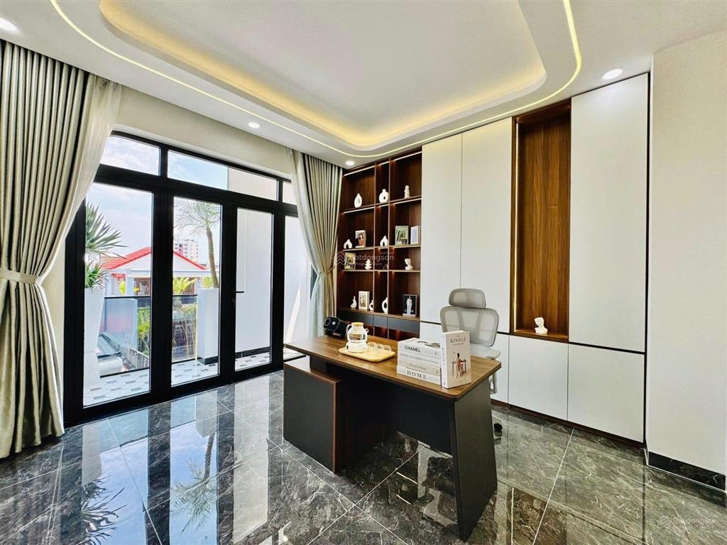 Bán nhà mặt tiền gấp xoay dòng tiền | nhà phạm văn đồng, thủ đức | giá tốt 4 tỷ 740(tl), có sổ hồng