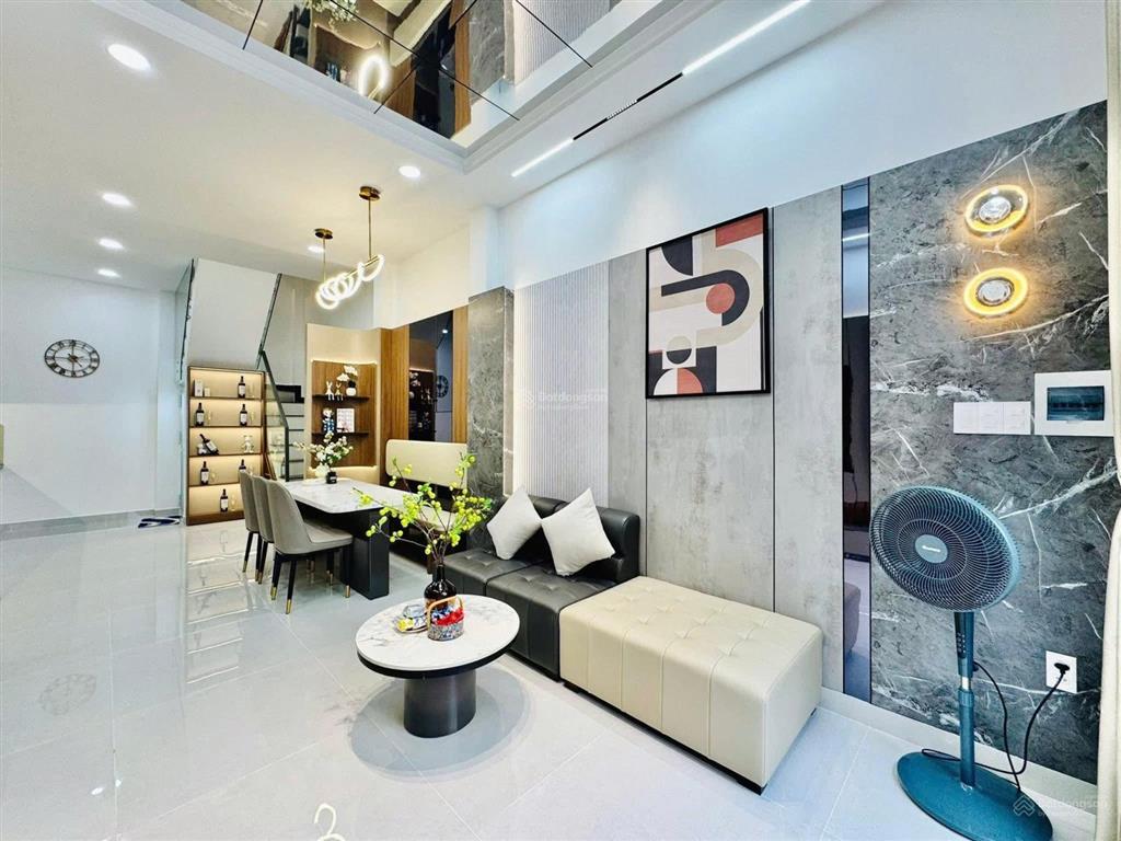 Cần ra gấp trong tháng an dương vương, p4, q5| dt 75m2 giá chỉ 3.69 tỷ, sổ đẹp, có hđ thuê sẵn