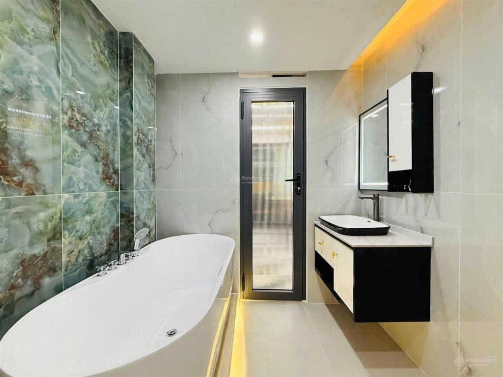 Ra nhanh căn nhà ngang 6m dt lớn 108m2 dương thị giang, quận 12 | giá 4 tỷ 450(tl), có sổ hồng