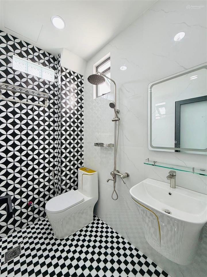 Bán liền trong tháng căn bà lài, p.6, quận 6 | giá tốt 4 tỷ 220(tl), dt lớn 82,5m2, có sổ hồng