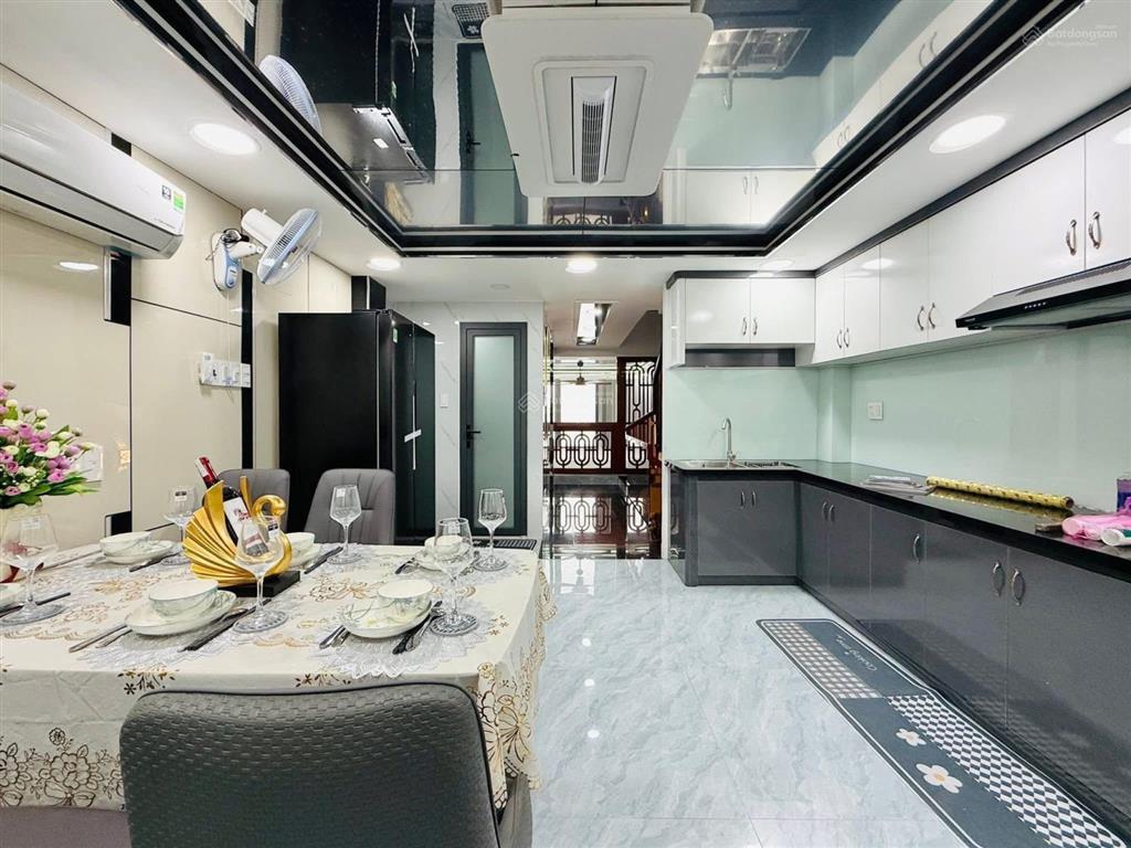 Bán liền trong tháng căn bà lài, p.6, quận 6 | giá tốt 4 tỷ 220(tl), dt lớn 82,5m2, có sổ hồng