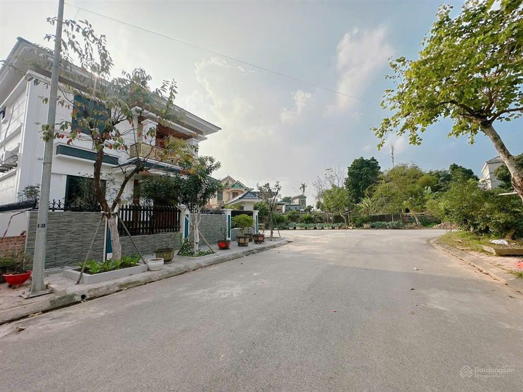 Đất vàng hòa lạc, lõi đô thị vệ tinh hòa lạc, 100m2 full thổ cư, 5 phút ra đh qg, nhỉnh 3 tỷ