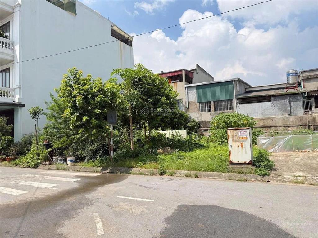 Bán lô đất 100m2 full thổ cư phú cát, hòa lạc vị trí vàng