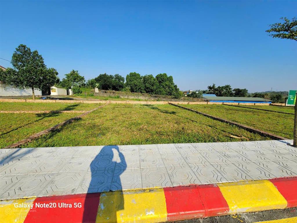 1.9 tỷ em cần bán gấp 100m2 full thổ cư phú cát, hòa lạc, cạnh nhiều trường đại học