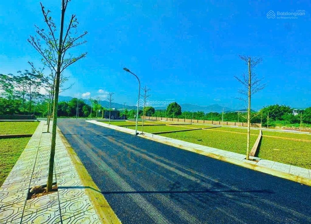 1.9 tỷ em cần bán gấp 100m2 full thổ cư phú cát, hòa lạc, cạnh nhiều trường đại học