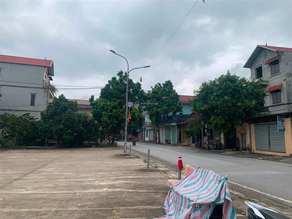 Chủ cần tiền bán gấp 100m2 full thổ cư view sông thoáng đãng, mặt tiền 6m, chỉ 2 tỷ
