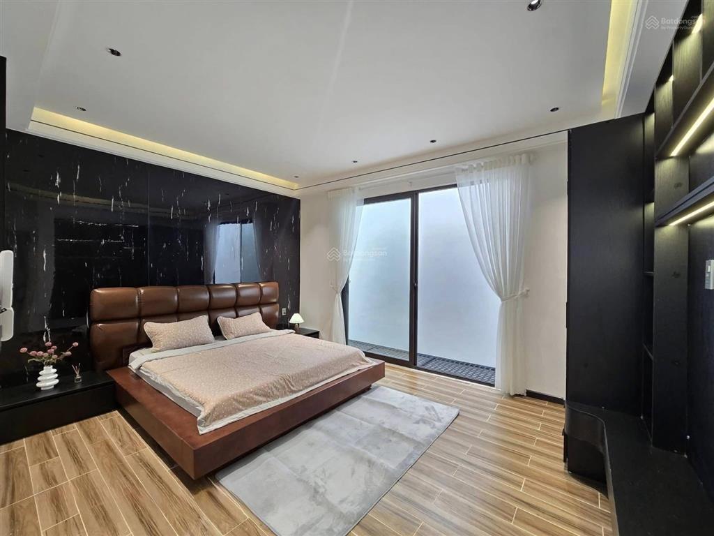 4,6 tỷ cho 98m² tại nguyễn thị minh khai  trả trước 30%,ngân hàng hỗ trợ vay 70% sang tên ngay