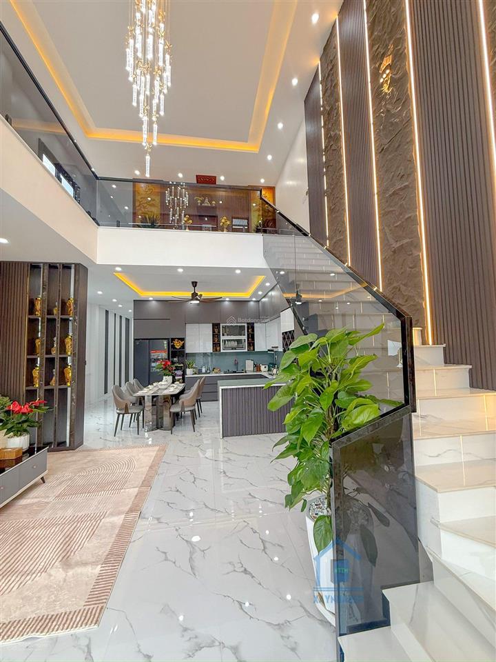 Bán gấp nhà quận 3 dt 85m2/4tỷ7 thương lượng sổ hồng riêng chính chủ hỗ trợ kiểm tra pháp lý