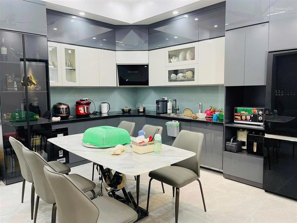 Chủ kẹt tiền bán biệt thự 120m2 đường văn thân q6 không thế chấp ngân hàng sổ chuẩn