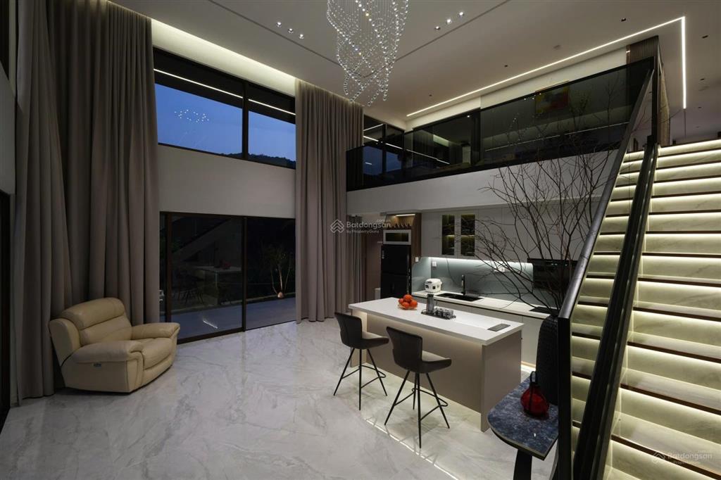 Biệt thự quận 6, 120m2 lý chiêu hoàng, p10, q6 full nội đầy sổ hồng riêng giấy hoàn công đủ