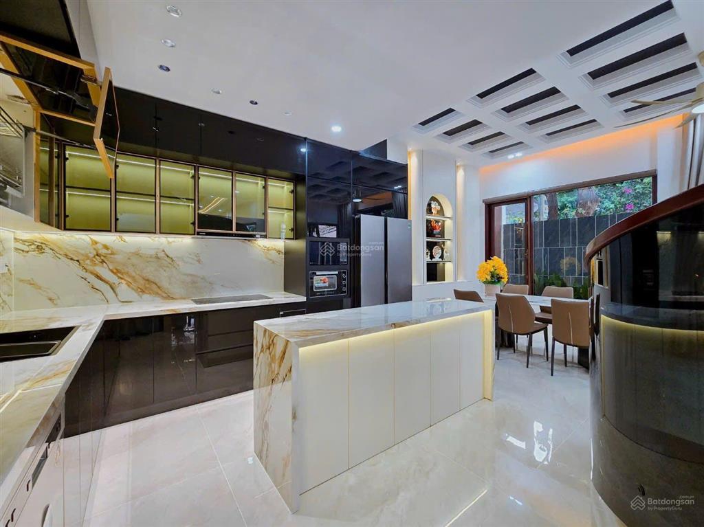Siêu phẩm thủ khoa huân quận 1, 85m2, có thang máy dòng tiền 45tr/tháng