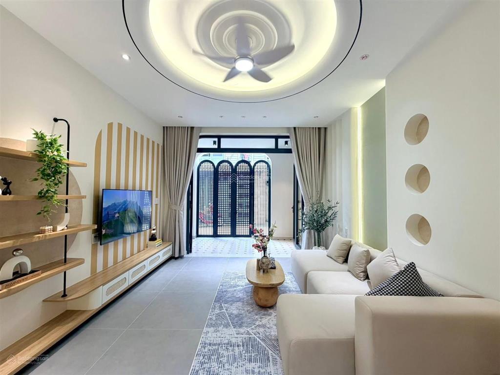 Bán nhà trần khắc chân q1 65m2/3tỷ400tr hẻm 5m xe hơi đang cho thuê 25tr/thang sổ hồng riêng