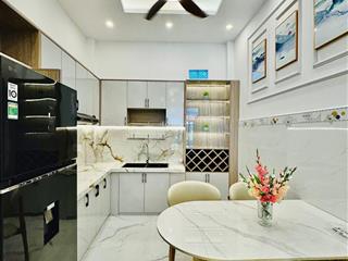 Bán nhà tô hiến thành quận 10 70,3m2 sổ hồng riêng chính chủ sang tên công chứng trong ngày