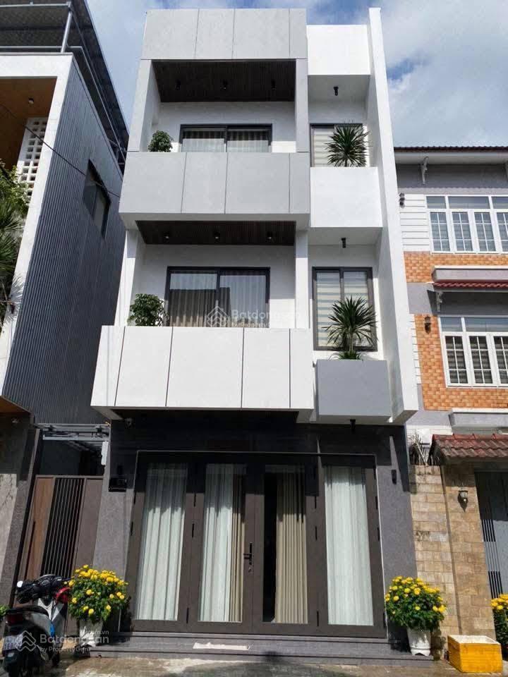 Bán nhà hẻm xe tải quận 6, 66.4m2/2ty6 (4x16) còn thương lượng sổ hồng riêng