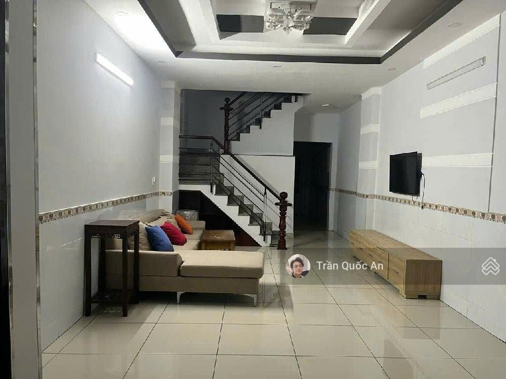 Chỉ 8.x tỷ có nhà kế bên phú mỹ hưng  60m2 ngang 4 cực rộng  sổ hồng vuông vức  hoàn công đủ