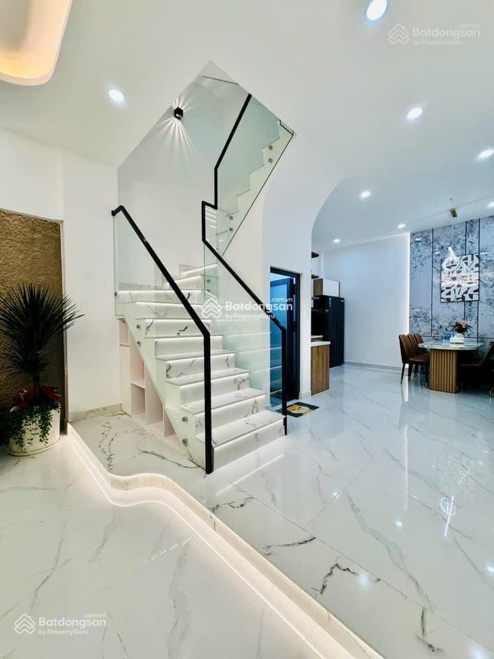 Bán nhà hẻm 5m nguyễn trọng tuyển, p1, tân bình, 47.6m2, 2tỷ7, sổ riêng, đang cho thuê 14tr/th