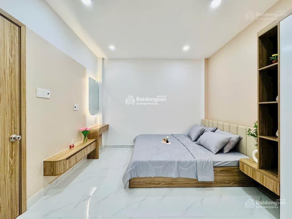 Bán nhà hẻm 5m nguyễn trọng tuyển, p1, tân bình, 47.6m2, 2tỷ7, sổ riêng, đang cho thuê 14tr/th