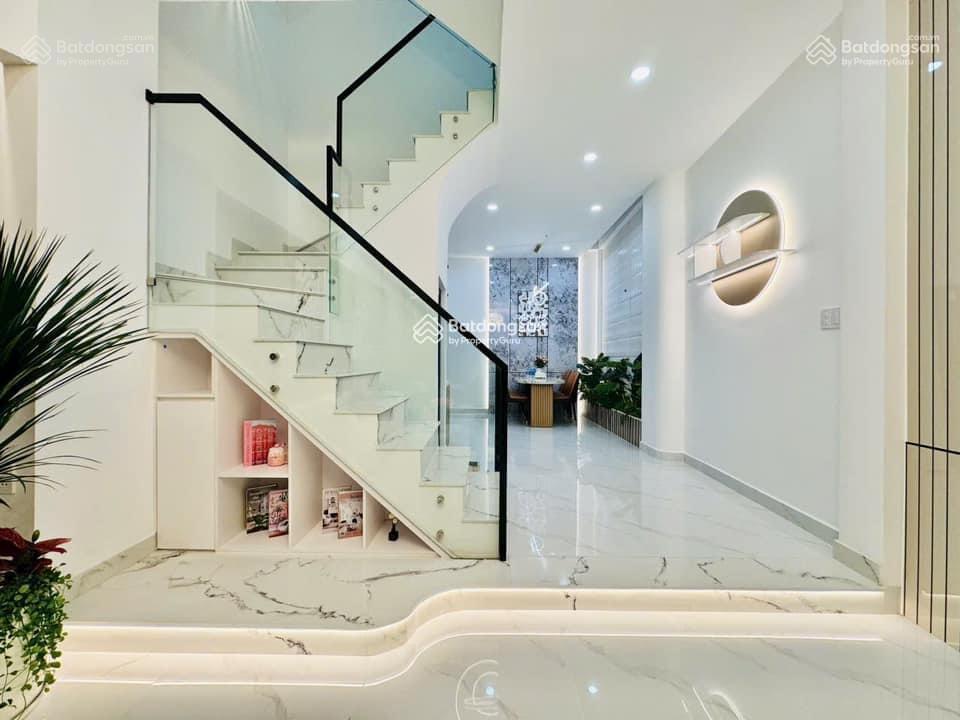 Bán nhà hẻm 5m nguyễn trọng tuyển, p1, tân bình, 47.6m2, 2tỷ7, sổ riêng, đang cho thuê 14tr/th