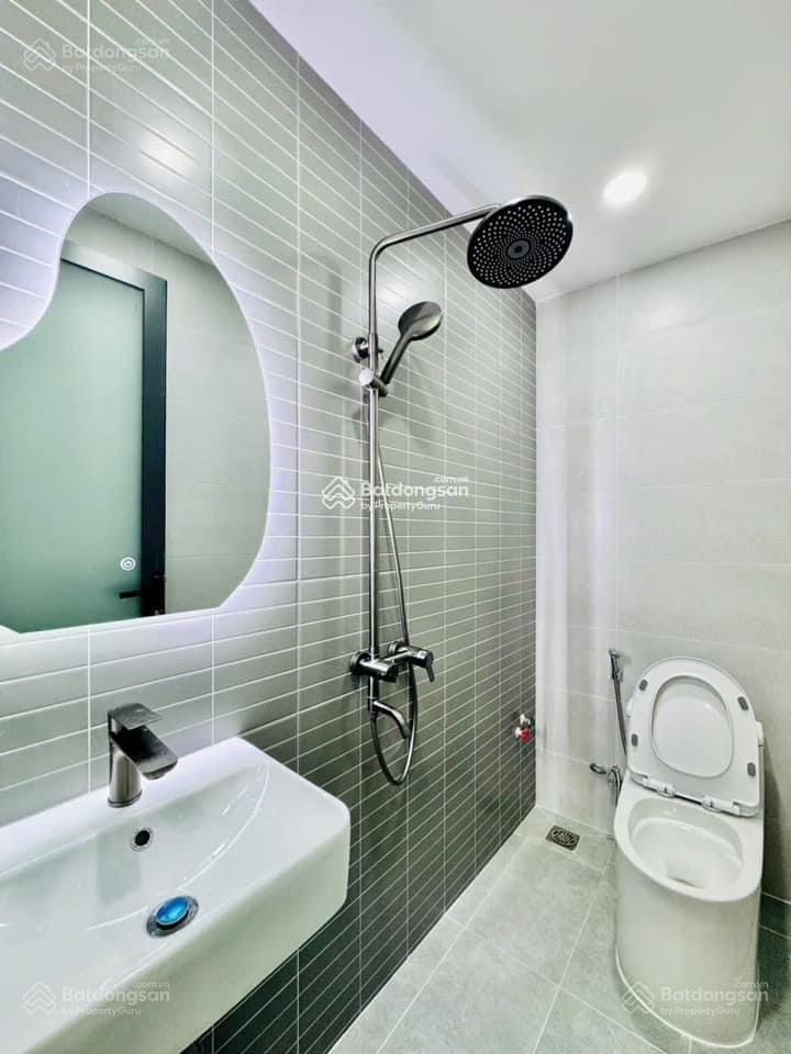 Bán nhà hẻm 5m nguyễn trọng tuyển, p1, tân bình, 47.6m2, 2tỷ7, sổ riêng, đang cho thuê 14tr/th