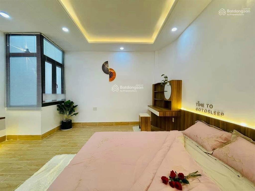 Chính chủ kẹt tiền bán gấp! nhà hẻm 6m sư vạn hạnh, p12, quận 10, 73m2, 5tỷ7, gần vạn hạnh mall