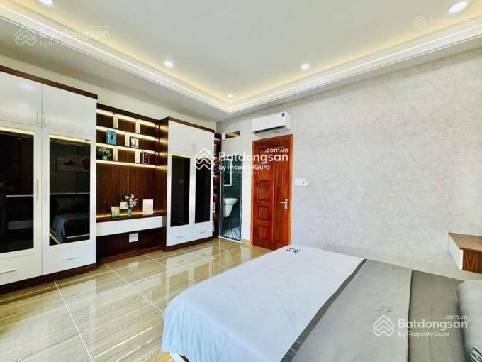 Bán gấp nhà hxh trần tuấn khải  p5  quận 5. dt 68m2, 3tỷ290tr, sổ hồng, đang cho thuê 17 triệu/th