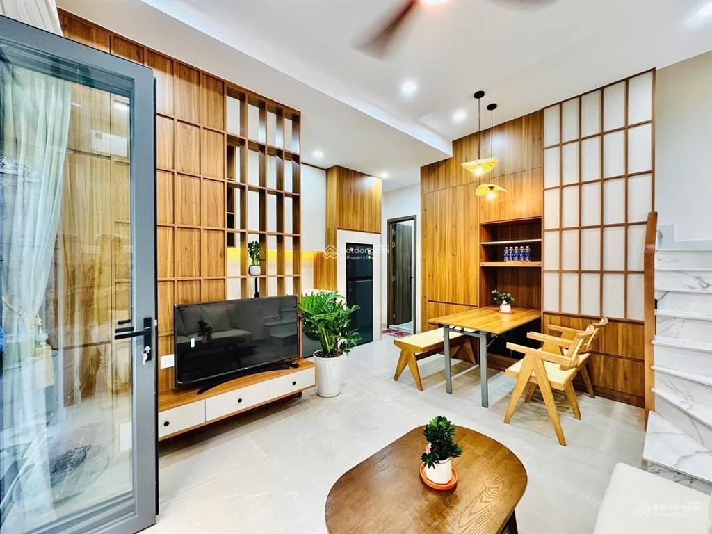 Mua nhà đầu tư tại đường nguyễn công hoan, p. cầu kiệu, phú nhuận, 36.5m2, 2tỷ2, sổ hồng riêng