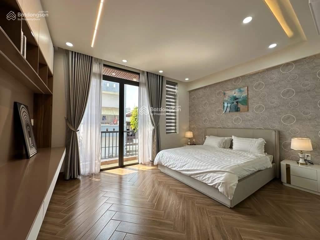 Bán nhà ngộp trương quyền  p6  q3 đang cho thuê 21 tr/th. dt 80m2, 3tỷ780tr nằm sát cv lê văn tám