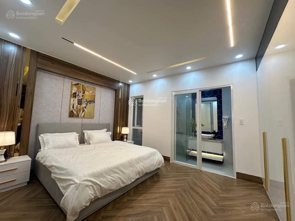 Bán nhà ngộp trương quyền  p6  q3 đang cho thuê 21 tr/th. dt 80m2, 3tỷ780tr nằm sát cv lê văn tám