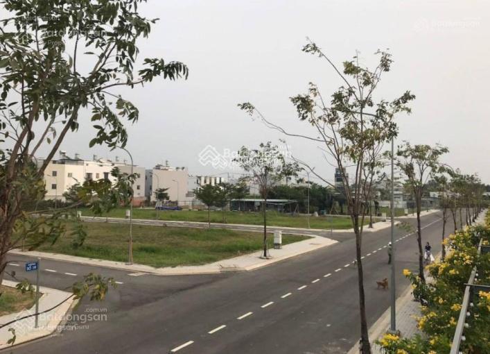 Bán lô đất cực đẹp đường gò cát, phú hữu, quận 9, sổ riêng, 90m2, 3tỷ2, xây tự do, full thổ cư
