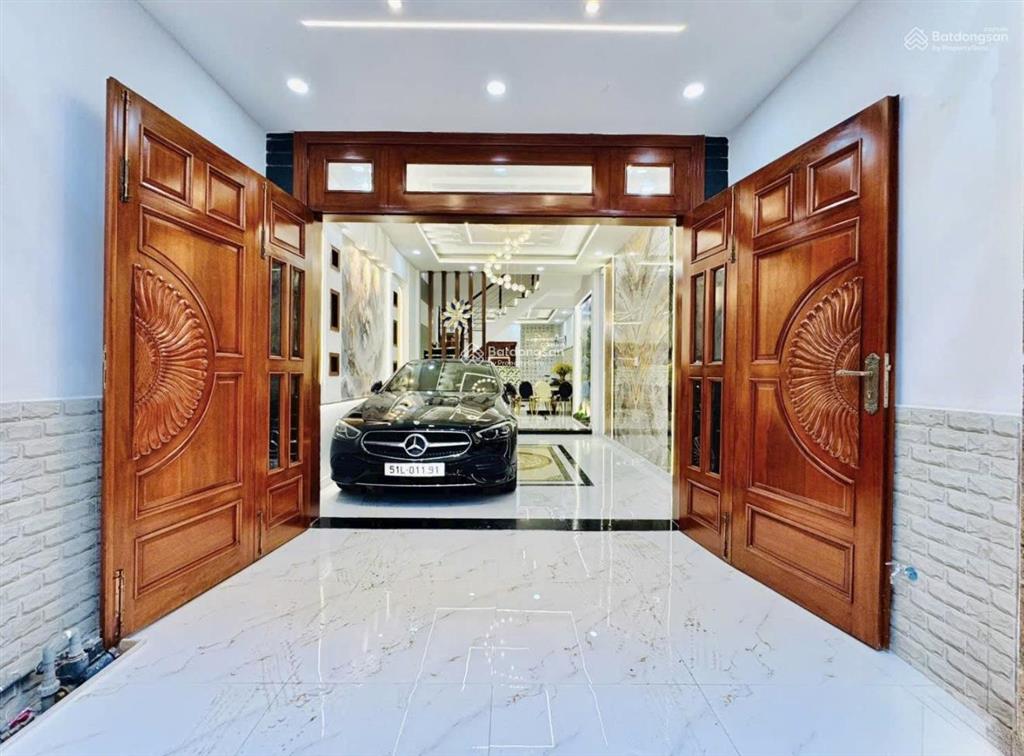 Chỉ 6tỷ250tr sở hữu ngay nhà phố 75m2, đường đề thám, quận 1, sổ hồng chính chủ, đang cho thuê 26tr