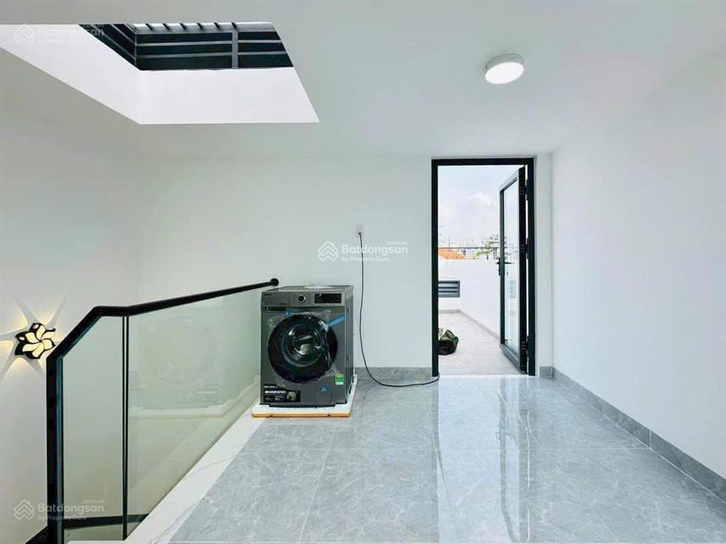 Chủ hạ giá bán gấp căn nhà trần văn đang, p11, quận 3 thông ra bờ kè, 64m2, 3tỷ290tr sổ hồng riêng