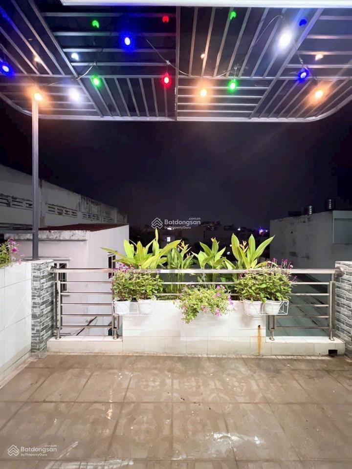Chủ nhà cần bán gấp căn nhà đ hoa sứ, p7, phú nhuận, 64m2, 3tỷ2, sổ hồng, sẵn hđ thuê 17tr/th