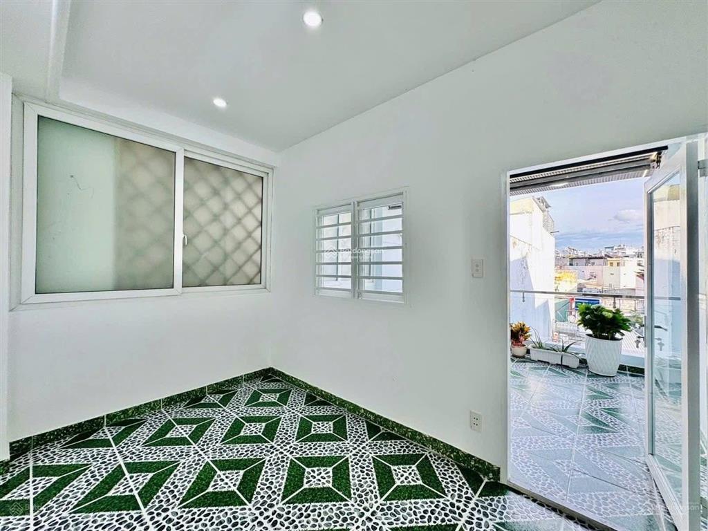 Cô tú bán nhà hồ xuân hương, p. võ thị sáu, q3 gần thpt nguyễn thị minh khai, 70m2, 3tỷ550tr, shr