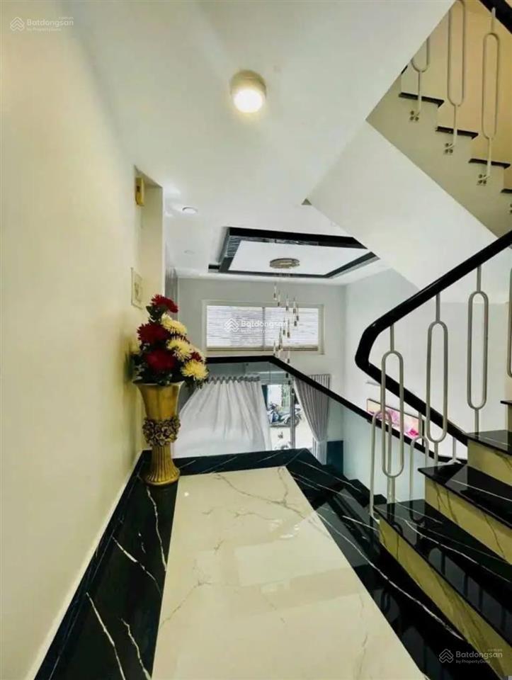 Chủ bán gấp nhà bạch mã, p15, quận 10, gần ubnd phường hòa hưng, 72m2, 3tỷ8, đang cho thuê 18tr/th