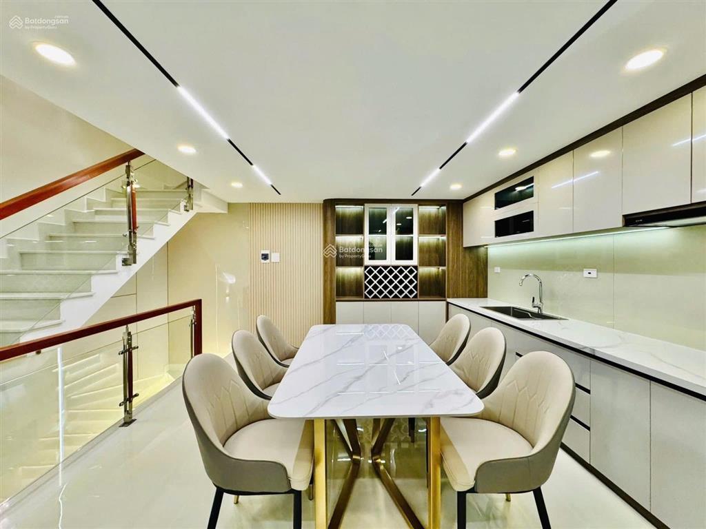 Nhà cho thuê sẵn 19triệu ngay trần xuân hoà, p7, quận 5. 72.4m2, 3tỷ550tr gần ubnd phường chợ quán