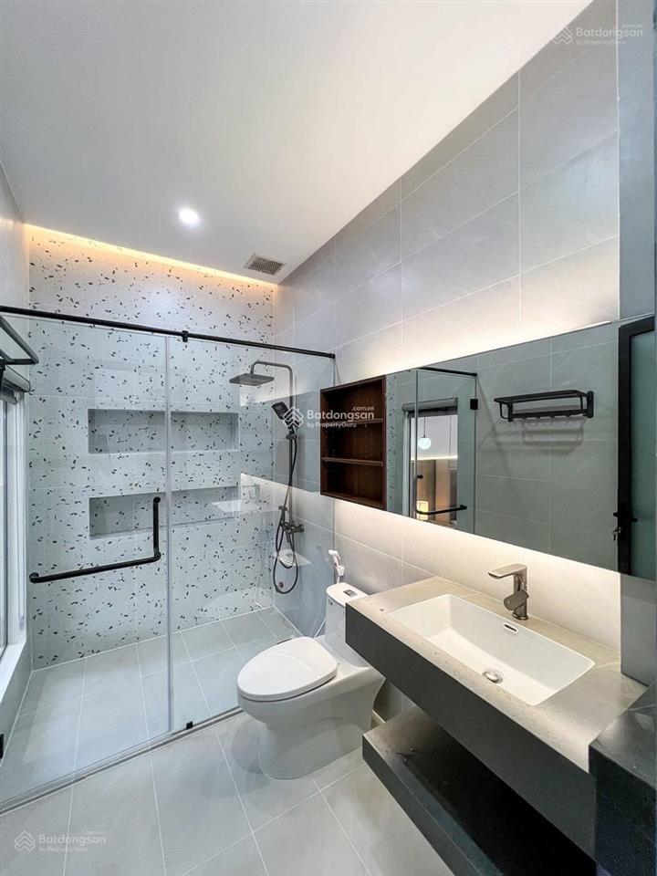 Hàng hiếmnhà đẹp chủ ngợp hẻm 6m lý thường kiệt, quận 10, 68.8m2, 3tỷ460tr, đang cho thuê 21tr/th