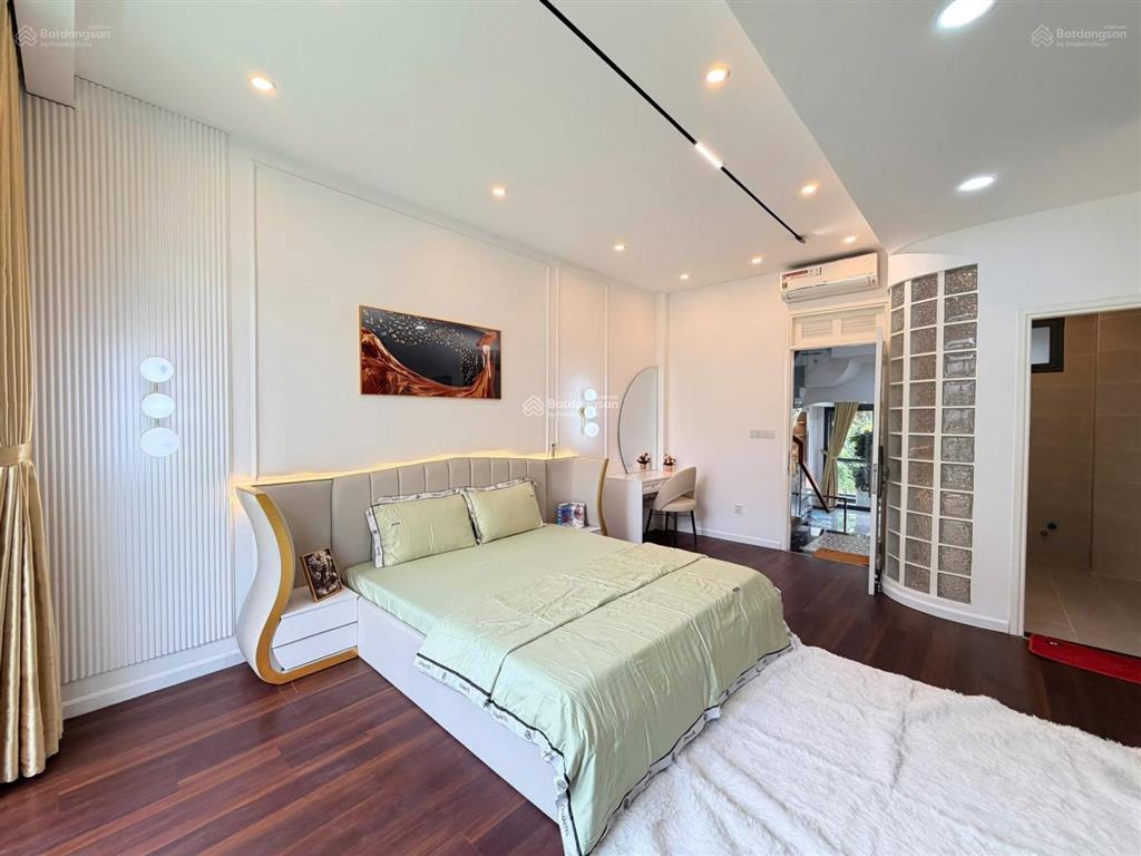 Chủ ngợp bán gấp nhà hẻm 7a thành thái, p14, quận 10, 80m2, đang cho thuê 23tr/th, shr