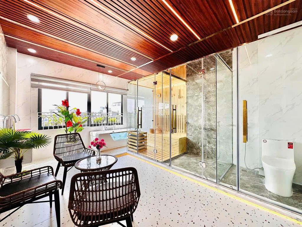 Chủ đi nước ngoài bán nhà đường sư vạn hạnh, p.14, q. 1o, 2 tỷ 890, 80m2, có hđ thuê 40tr/th.