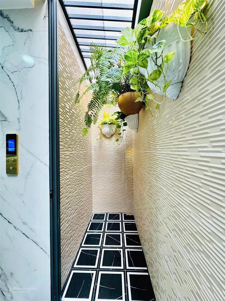 Chủ cần thu dòng tiền bán nhà đường lê hồng phong, p.10, q.10, 2 tỷ 690, 88m2, cho thuê 38tr/th.