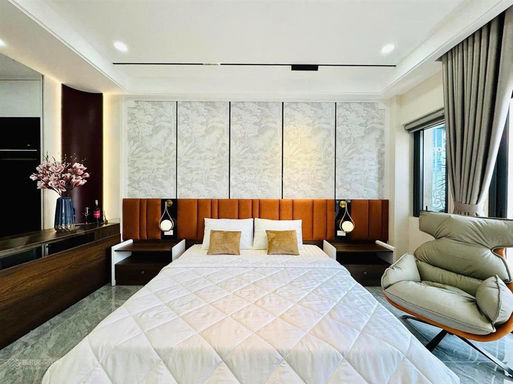 Chủ cần thu dòng tiền bán nhà đường lê hồng phong, p.10, q.10, 2 tỷ 690, 88m2, cho thuê 38tr/th.