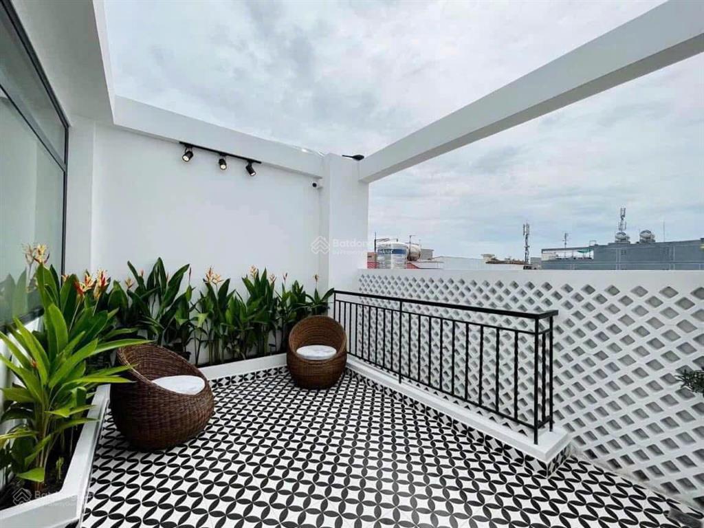 Chính chủ bán gấp căn nhà đường trần hữu trang, p. 11, q. pn, 2 tỷ 780, 80m2, có hđ thuê 18tr/th.