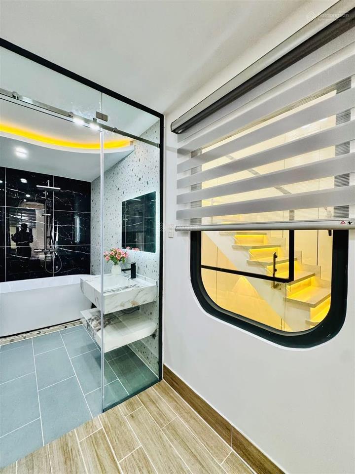 Nhà riêng 3 tầng hòa hưng quận 10 80m2 (5x16) 4pn 4wc hxh 6m giá 3,25 tỷ shr hỗ trợ vay 70%