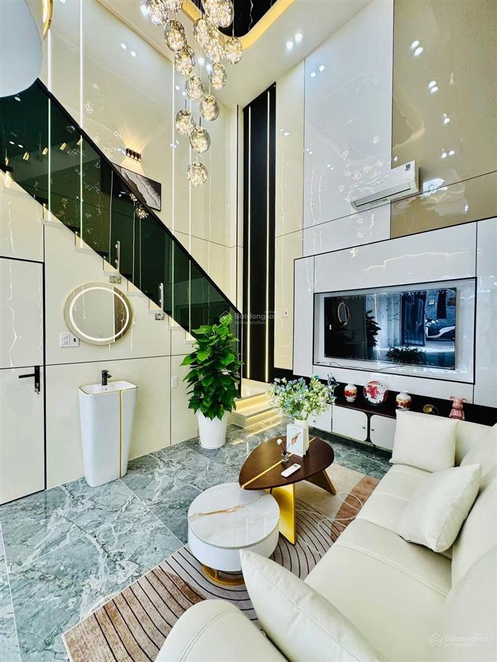 Nhà riêng 3 tầng hòa hưng quận 10 80m2 (5x16) 4pn 4wc hxh 6m giá 3,25 tỷ shr hỗ trợ vay 70%