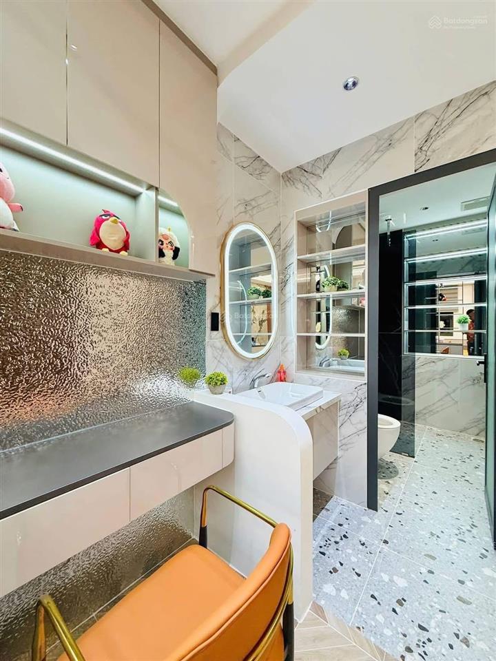 Chính chủ bán nhà hậu giang p5 q6 80m2 (5x16) giá 3t150 hxh shr hđ thuê 18tr/tháng