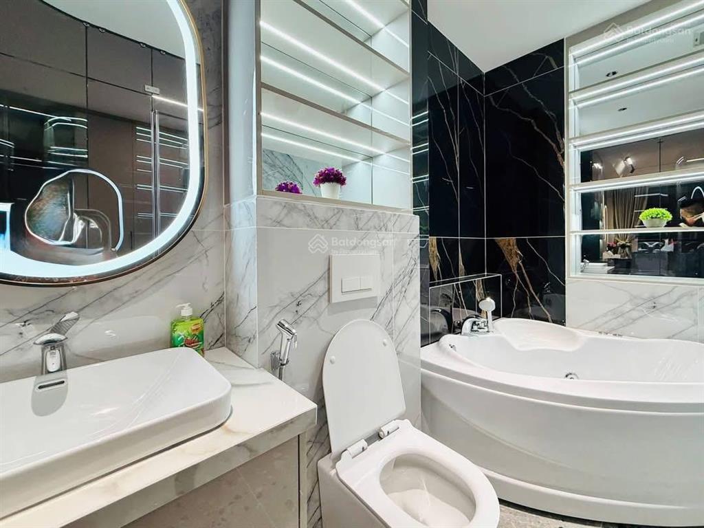 Chính chủ bán nhà hậu giang p5 q6 80m2 (5x16) giá 3t150 hxh shr hđ thuê 18tr/tháng