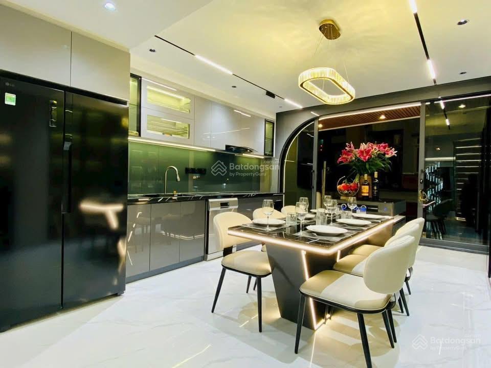 Bán nhà âu dương lân p2 q8 2 tỷ 950 75m2(5x15) 3 tầng 4pn 5wc hđ thuê 18tr shr hxh