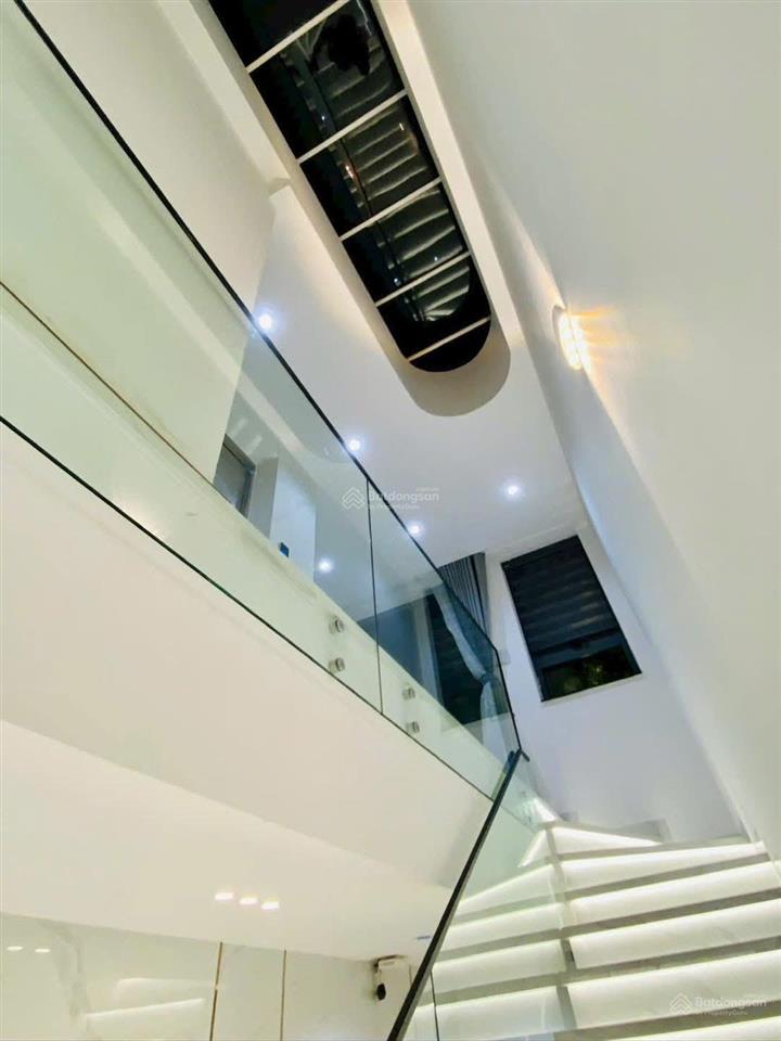 Bán nhà âu dương lân p2 q8 2 tỷ 950 75m2(5x15) 3 tầng 4pn 5wc hđ thuê 18tr shr hxh